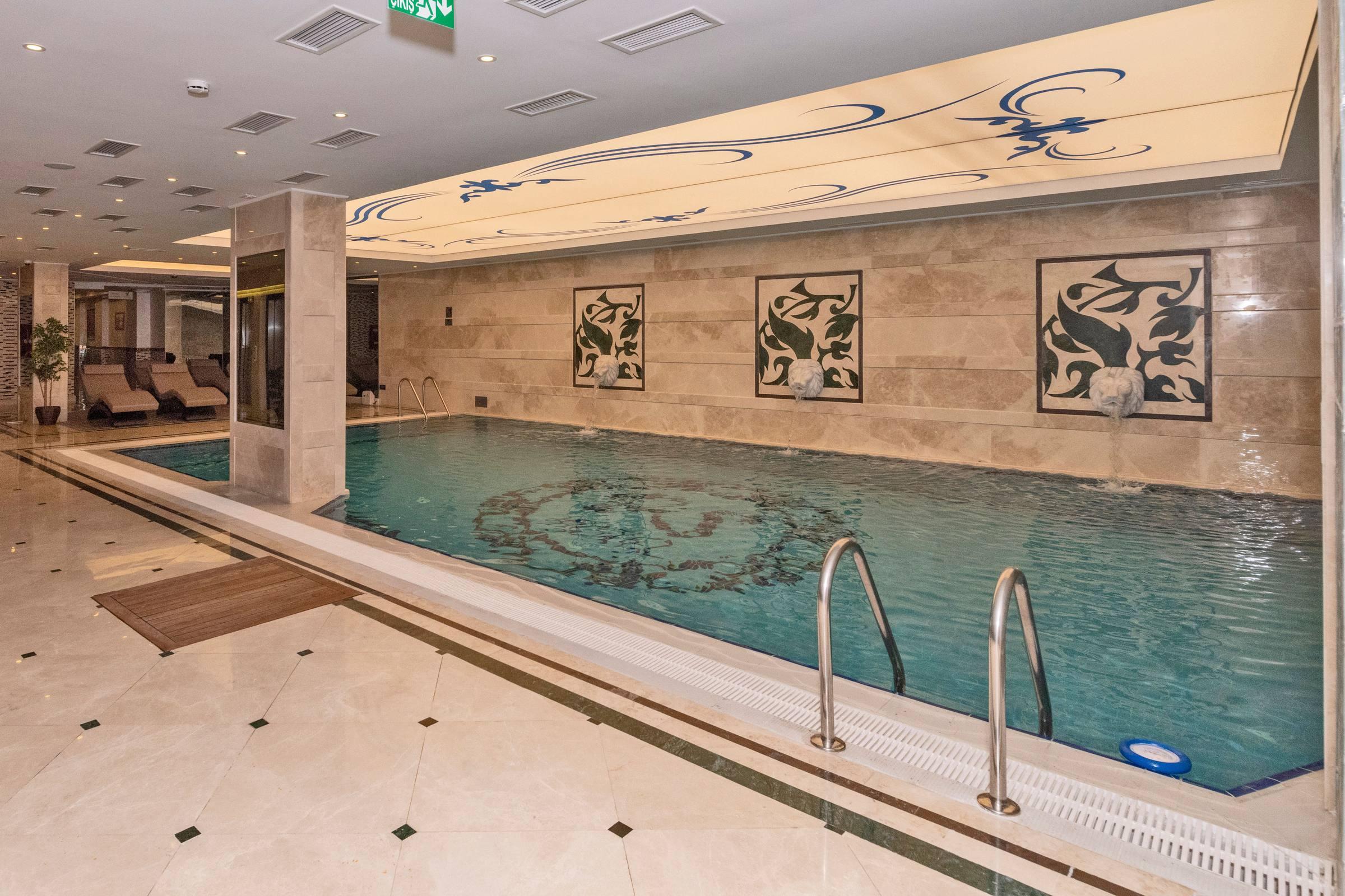 Piya Sport Hotel Istanboel Buitenkant foto