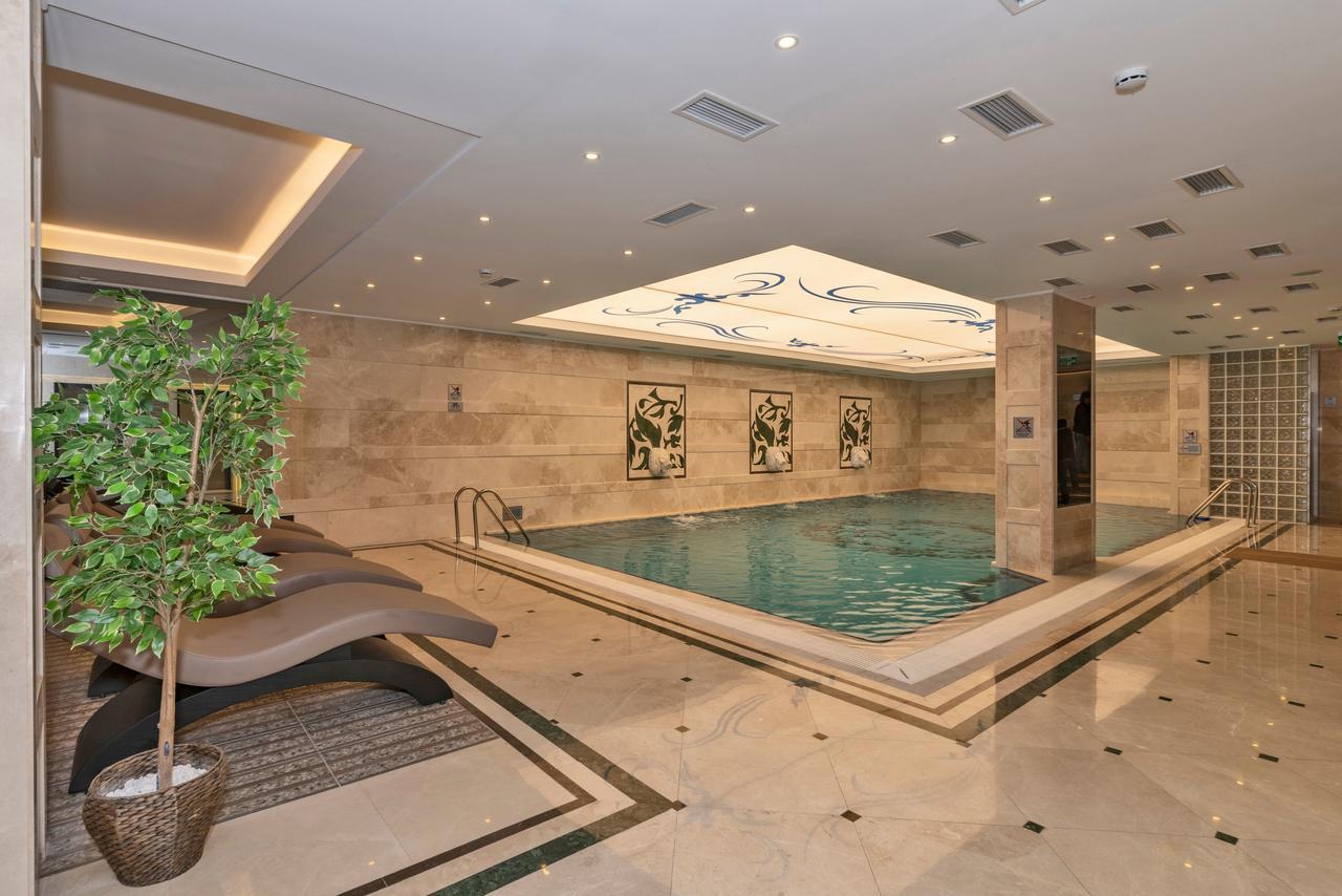 Piya Sport Hotel Istanboel Buitenkant foto